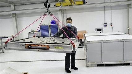 動(dòng)力電池退役潮下 每塊電動(dòng)車電池價(jià)值7000元，電池回收與開發(fā)新機(jī)遇